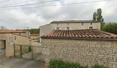 Mairie - centre de loisirs gîtes, Chambre d'Hôtes à Beauvoir-sur-Niort