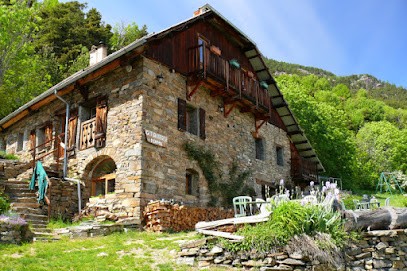 Gîte-auberge de Pinfol, Chambre d'Hôtes à Réotier