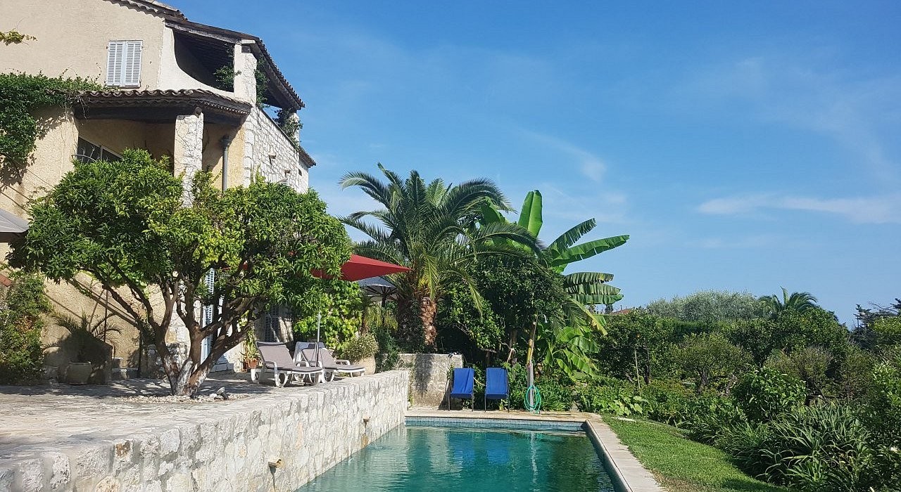 Auberge Les Orangers, Maison d'Hôtes à Saint-Paul-de-Vence