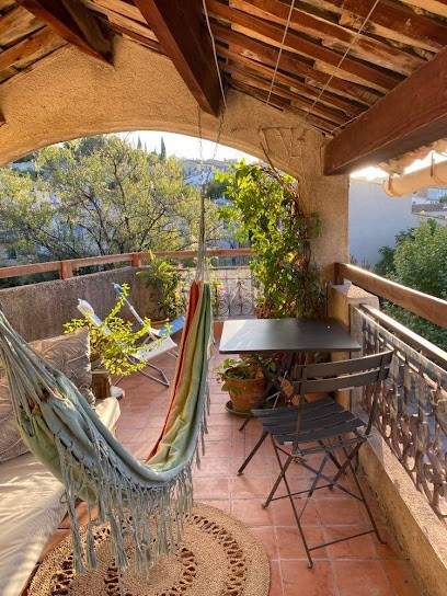 Le petit palais sous les toits, Chambre d'Hôtes à Puyloubier