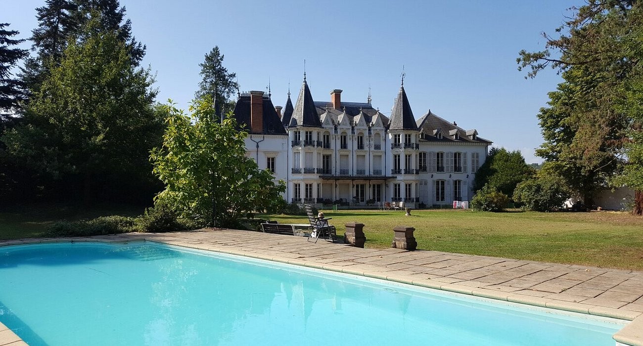 Château de la Motte, Chambre d'Hôtes à Noailly