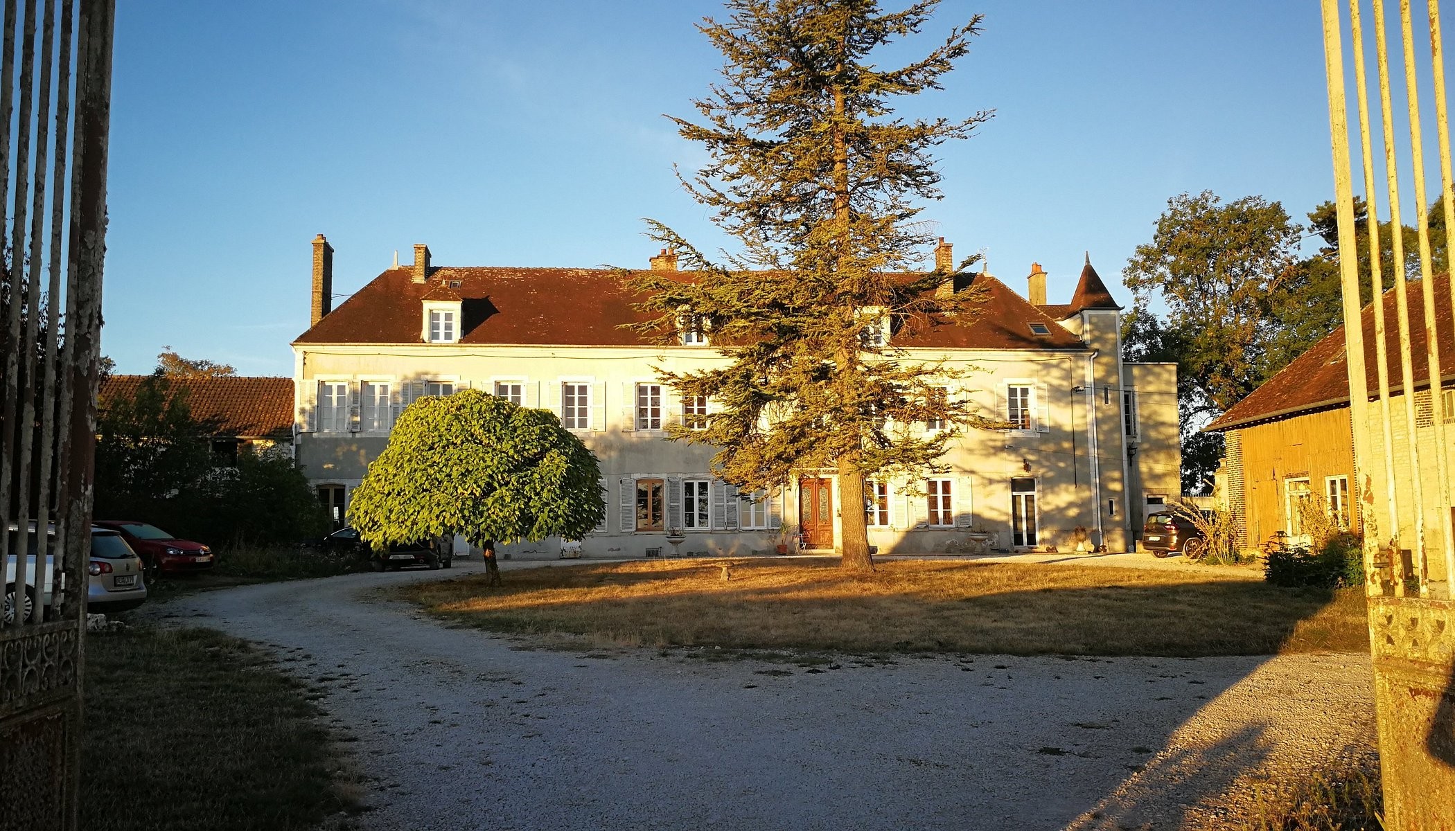 Chambres d'Hôtes Les Brions, Chambre d'Hôtes à Tonnerre