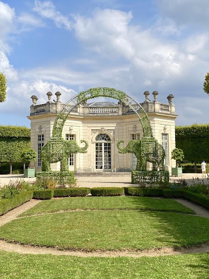 Le Petit Trianon De Victoria, Chambre d'Hôtes à Versailles