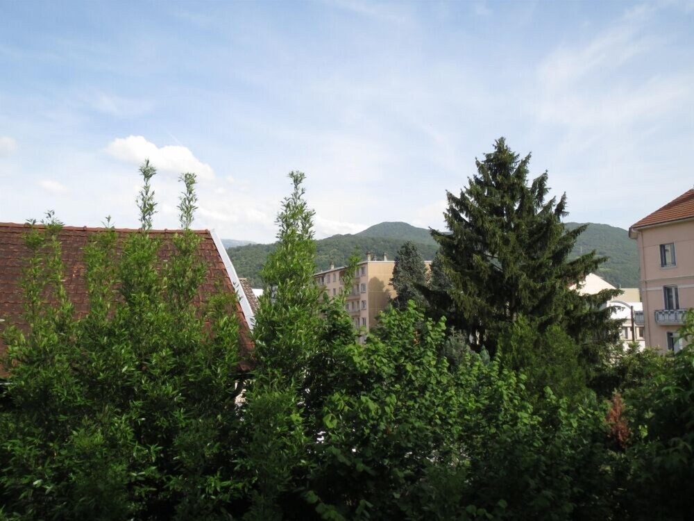 Au Portail Rouge, Chambre d'Hôtes à Saint-Martin-d'Hères