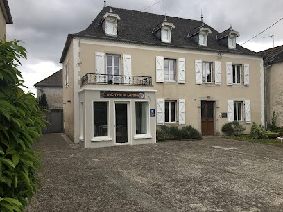 Gîte d'étape Le Cri de la Girafe, Chambre d'Hôtes à Navarrenx