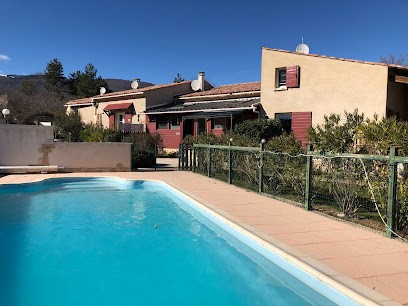 Le Clos des Gîtes, Location de Vacances à Châteauneuf-Val-Saint-Donat