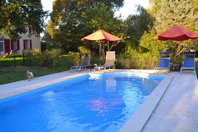 Hondencamping Les Cerisiers, Location de Vacances à Lapeyrouse