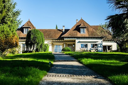 Chambres D'Hôtes Le Saleix, Chambre d'Hôtes à Donzenac