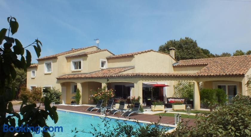 B&B Le Mas Des Chenes, Chambre d'Hôtes à Vacquières