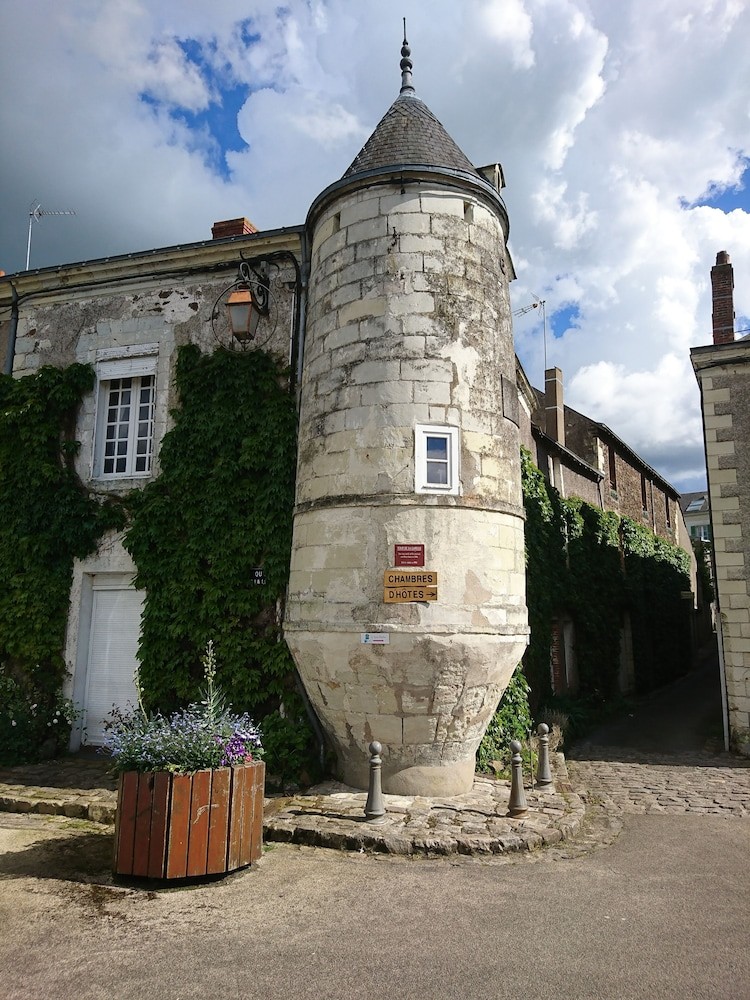 Chambres d'hôtes Tour de la Gabelle, Chambre d'Hôtes à Mauges-sur-Loire
