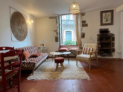 « La maison du bonheur » 3 GÎTES, Location de Vacances à Largentière