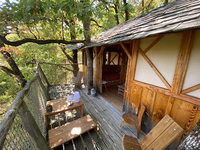 Cabane Dans Les Arbres, Chambre d'Hôtes à Mechmont