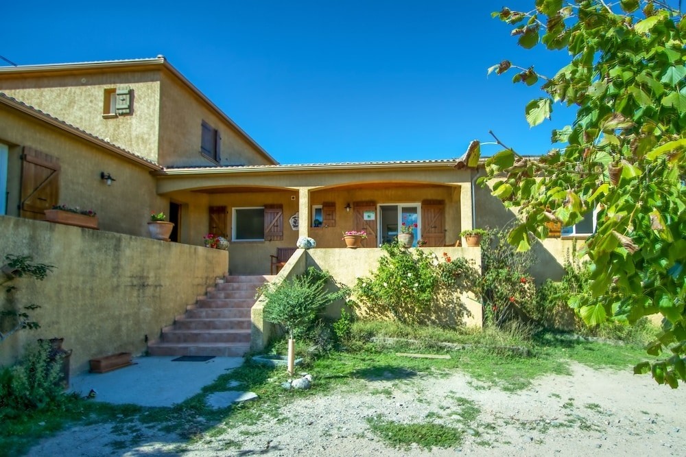 A GHJUVELLINA, Chambre d'Hôtes à Piedigriggio