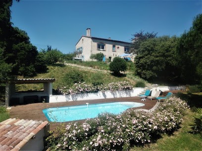 La Dame Fines (maison avec chambres d'hôtes), Chambre d'Hôtes à Puybegon