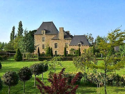 MANOIR DU PLESSIX MADEUC, Chambre d'Hôtes à Corseul