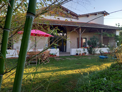 Chambre D'hôtes Zen-Sur-Garonne Maison D'hôtes à Sénestis