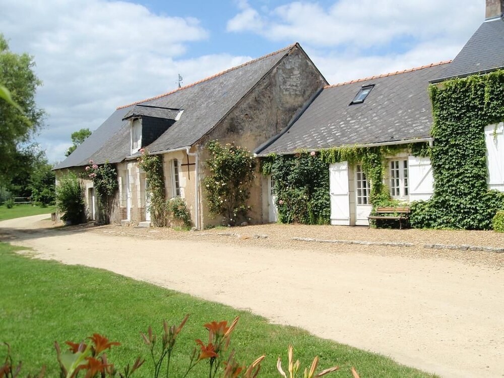 Les Roberderies, Chambre d'Hôtes à Noyant-Villages
