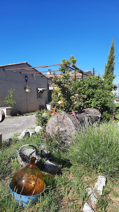 Gîte L'enchanteur Location De Vacances à Saint-Jurs