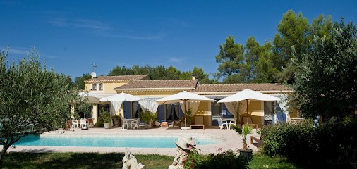 Le Jardin Des Cigales, Chambre d'Hôtes à Ménerbes