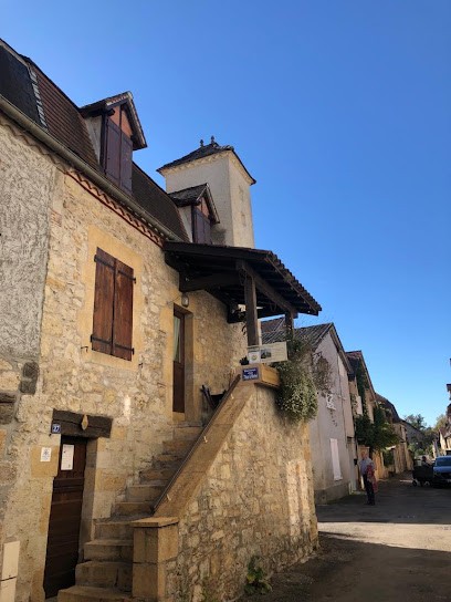CHAMBRE D-HOTES DE LA BASTIDE Centre du Village 46130 Bretenoux, Chambre d'Hôtes à Bretenoux