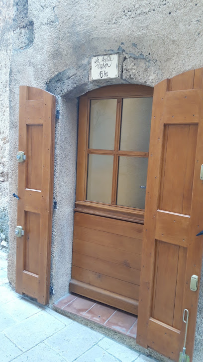 La Petite Maison De Villecroze, Location De Vacances à Villecroze
