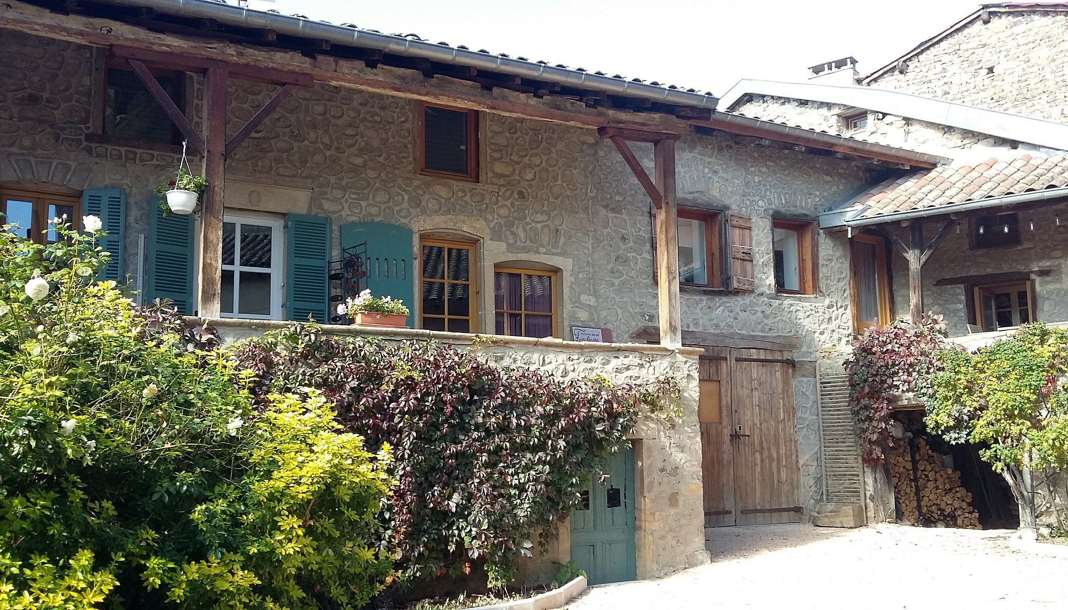 Domaine de la Fée-Licité, Chambre d'Hôtes à Jullié