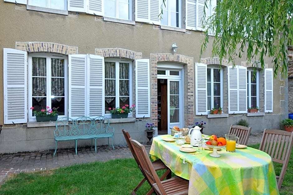 AMBIANCES Chambres D 'hôtes, Chambre d'Hôtes à Baye