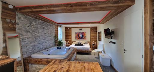 Suite Romantique Jacuzzi Privatif L'instant 05 Location De Vacances à Chabottes