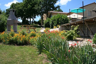 La Maison Riante St. Jean de Laur, Location de Vacances à Saint-Jean-de-Laur