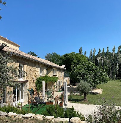 Le Farm - Chambres d'hôtes, Chambre d'Hôtes à Clansayes