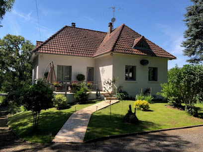 Quatre Saisons Apartment, Location De Vacances à Pressac