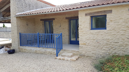 La Petite Maison Bleue, Location De Vacances à Plaine-et-Vallées
