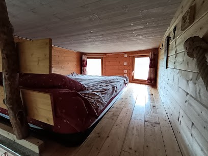 La tiny au paradis, Location de Vacances à Étival