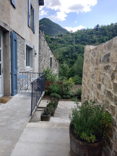 Gite Le Bercail, Location De Vacances au Rozier