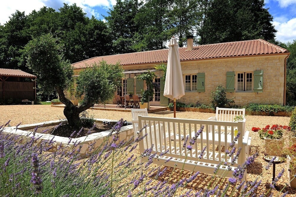 Porte-Nous-Bonheur, Chambre d'Hôtes à Saint-Martin-des-Combes