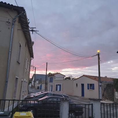 Chez Guilhem, Chambre d'Hôtes à Saint-Maixent-l'École