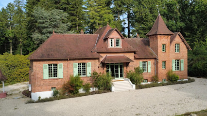Gite Du Domaine De Mont Arlet, Location De Vacances à Nouan-le-Fuzelier