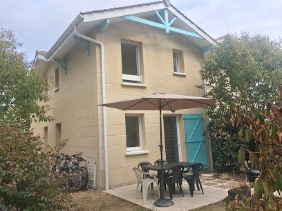 Le volet bleu, Location de Vacances au Verdon-sur-Mer