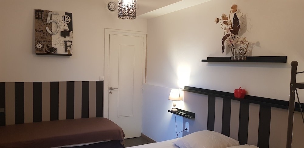 La Rose des Vents de Sathonay, Chambre d'Hôtes à Sathonay-Camp