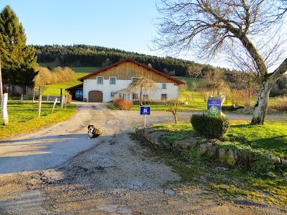 La Ferme Du Bonheur 25, Chambre d'Hôtes à Pierrefontaine-les-Varans
