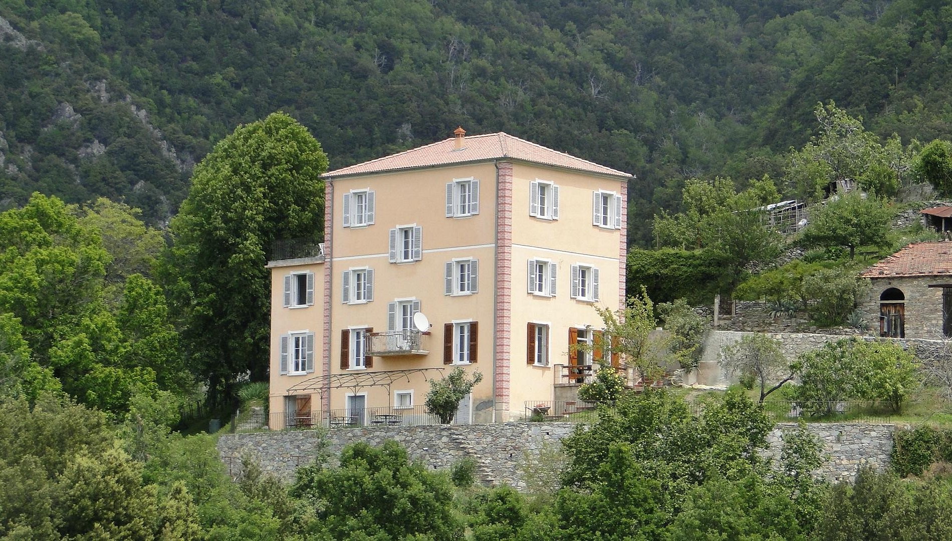 The guest rooms of Casa Capellini, Chambre d'Hôtes à Sant'Andréa-di-Bozio