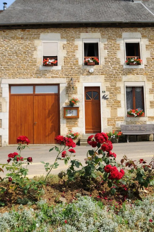 Chambres D'hôtes L'hirondelle, Chambre D'hôtes à Girondelle