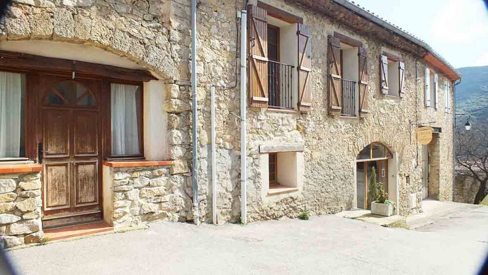 Écurie De Cucugnan, Chambre d'Hôtes à Cucugnan