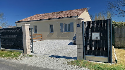Gîte Le P'tit Coin De Soleil, Location De Vacances à Saint-Ciers-d'Abzac