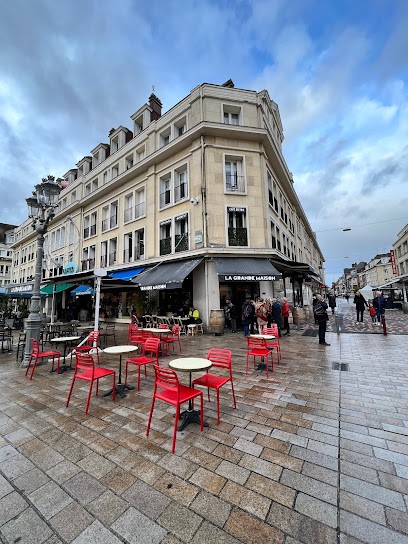 LA GRANDE MAISON, Chambre d'Hôtes à Chivres-Val