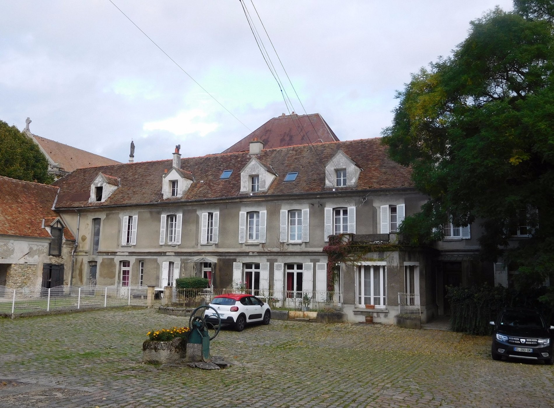 Ferme De L'abbaye, Chambre d'Hôtes à Juilly