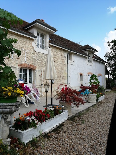 Chuit Claude, Chambre d'Hôtes à La Celle-Saint-Avant