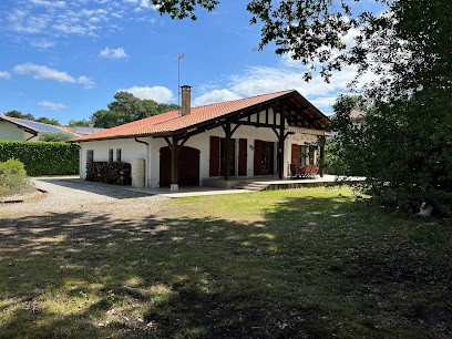 Villa Landaise dans parc boisé à Tosse, Location de Vacances à Tosse