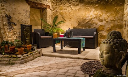 At Charitha / B & W / Bedroom, Azaylerideau, Chambre d'Hôtes à Azay-le-Rideau