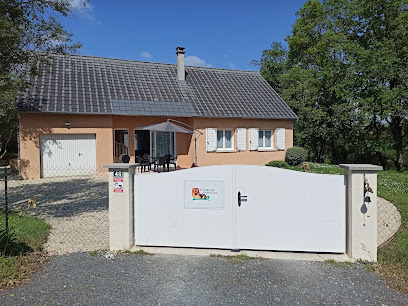 Le Logis Du Grand Duc, Maison D'hôtes à Brignac-la-Plaine